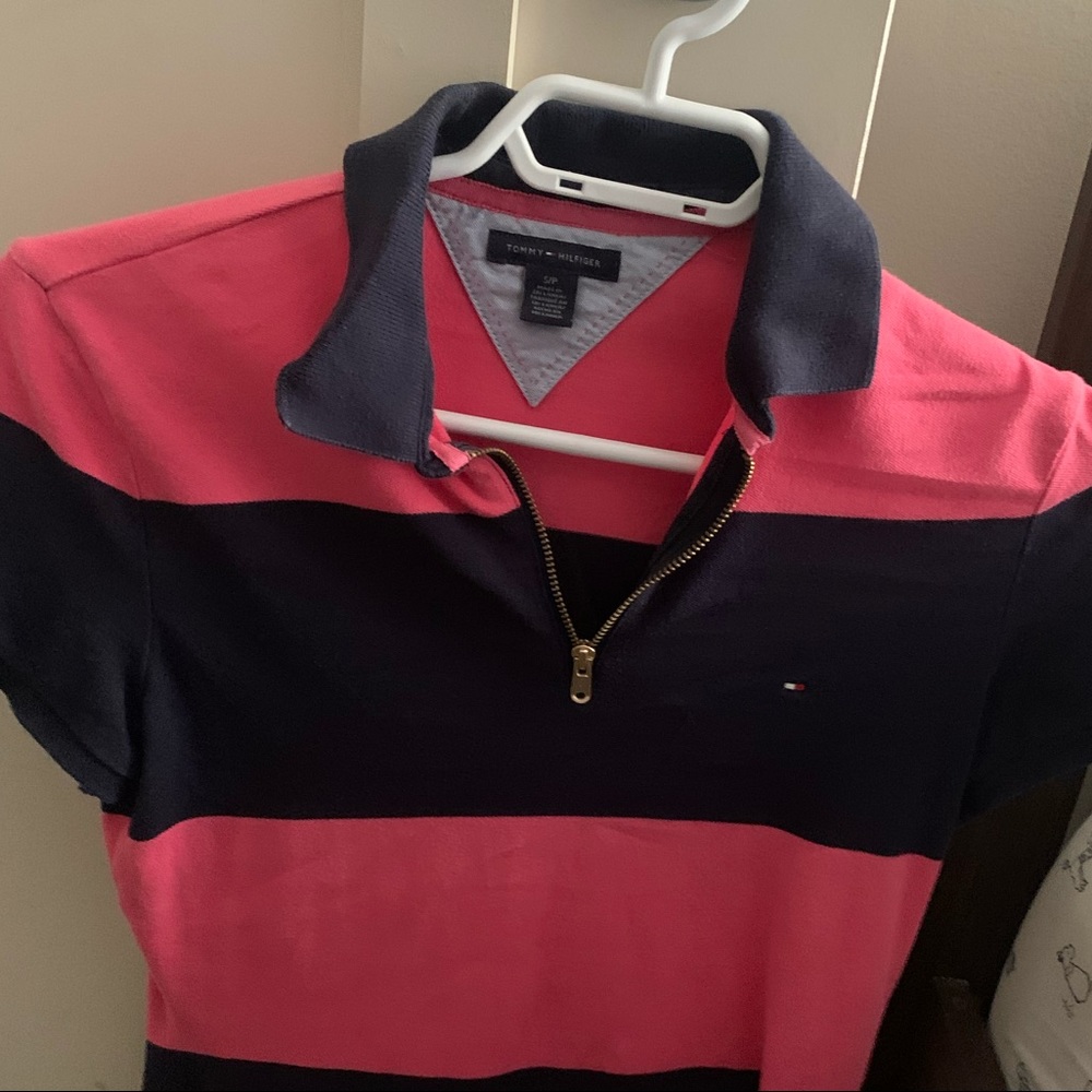 Women’s golf shirt